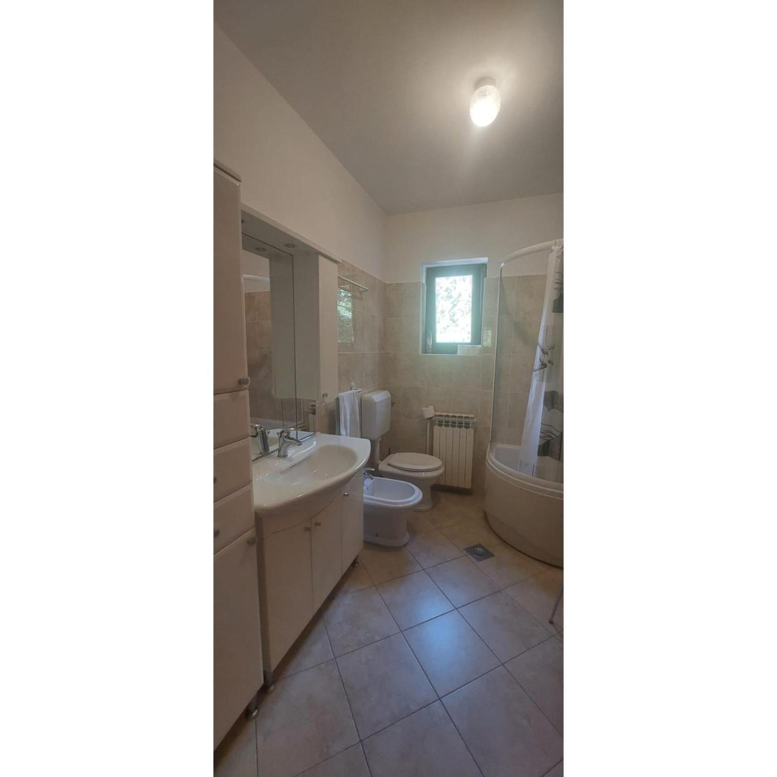 Apartman Dino Roč Buitenkant foto