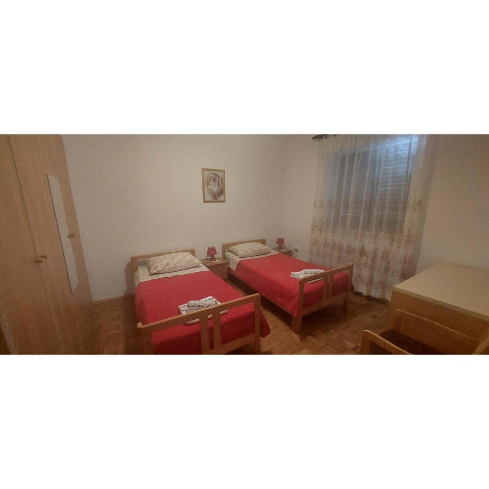 Apartman Dino Roč Buitenkant foto